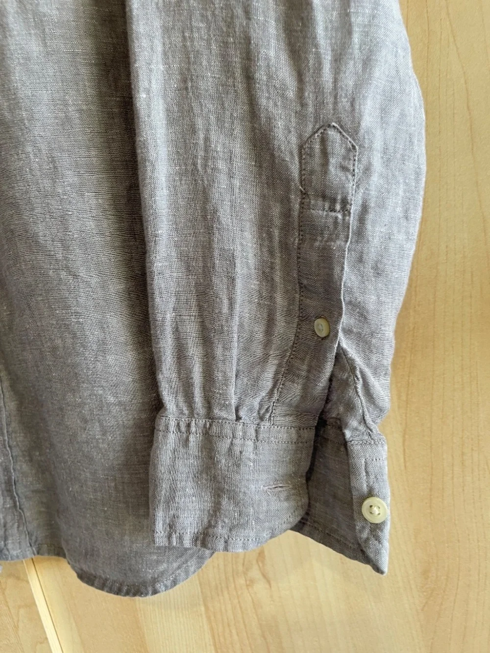 Banana Republic Heather Gray Linen Button-Down Shirt